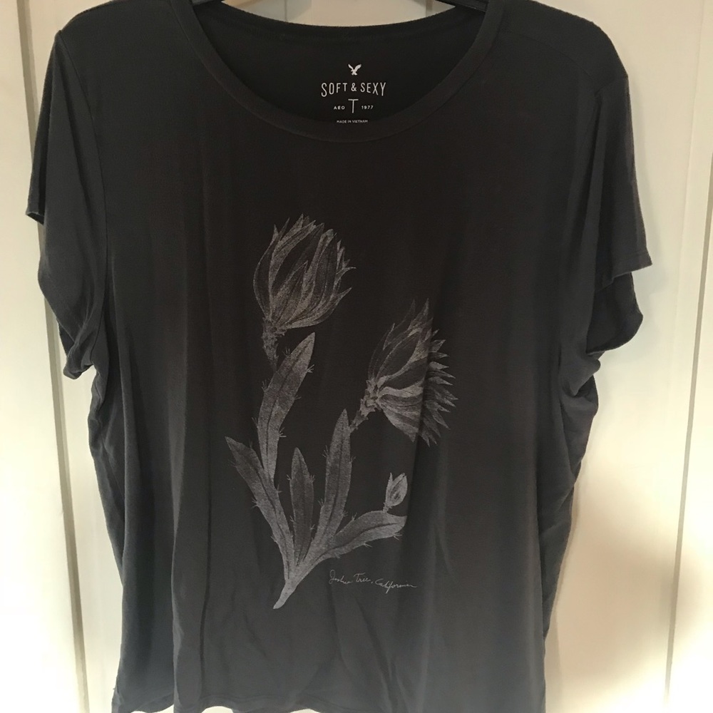 American Eagle Soft & Sexy Tee